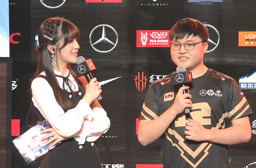 蒂姆重返赛场，出色防守首场状态出色，西班牙队观众沸腾！全场沸腾不已(足球全场自由人)-爱游戏体育