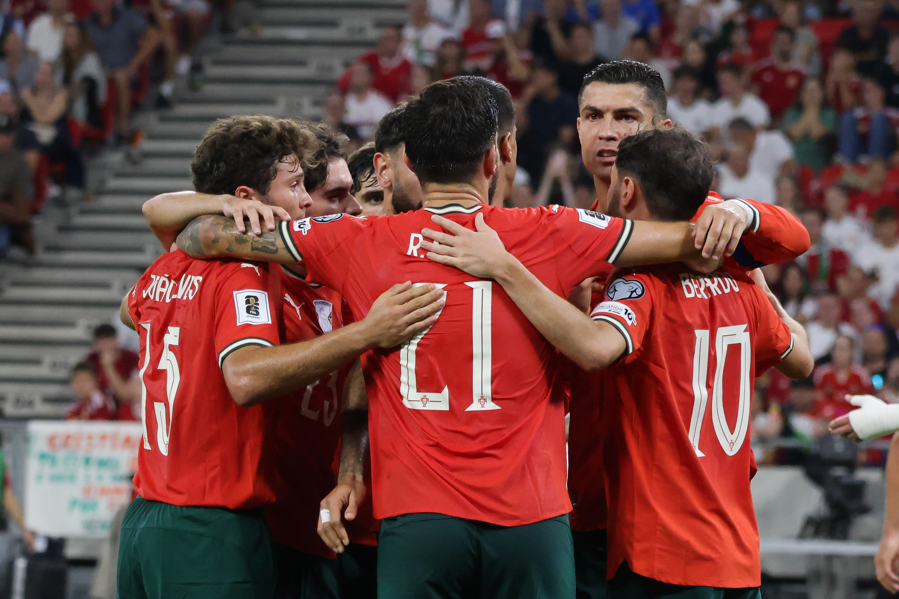 包含葡萄牙体育发布备战花絮,今晚主帅复盘,意甲任务艰巨,赛季目标并未改变的词条-爱游戏体育